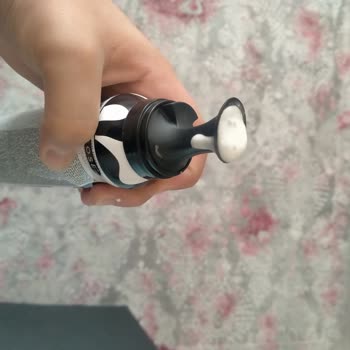 Morfose Saç Köpüğü Köpük Yerine Sıvı Çıkıyor Ve Kötü Kokuyor