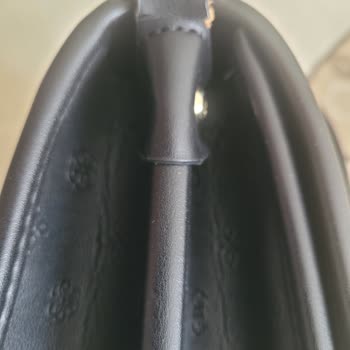 Kısa Sürede Aşınan Çanta Ve Yetersiz Müşteri Desteği