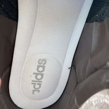 Orijinal Diye Satılan Ayakkabılar Taklit Çıktı, Paramı İade Etmiyorlar