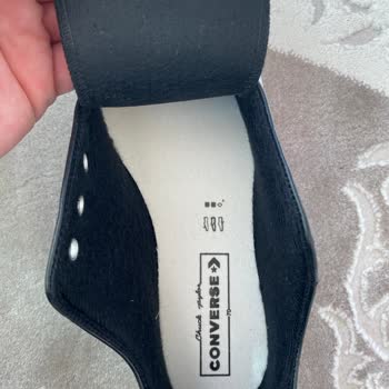 Orijinal Diye Satılan Ayakkabılar Taklit Çıktı, Paramı İade Etmiyorlar