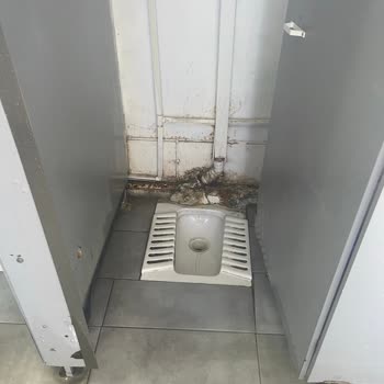 Çorlu Tüvtürk'te Hijyen Ve Bekleme Koşulları Çok Kötü