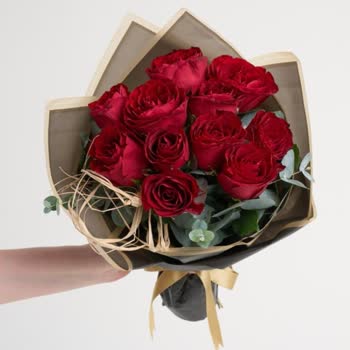 ÇiçekSepeti Anneler Günü'nde Aldığım Gül Buketi Beklentilerimi Karşılamadı!