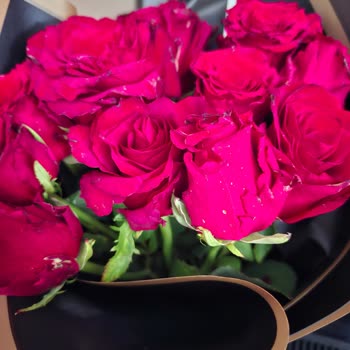 ÇiçekSepeti Anneler Günü'nde Aldığım Gül Buketi Beklentilerimi Karşılamadı!