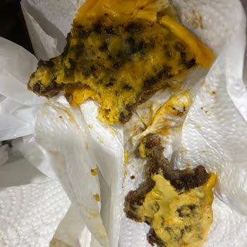 Çiğ Ve Yanmış Hamburger Teslimatıyla Sağlık Riski