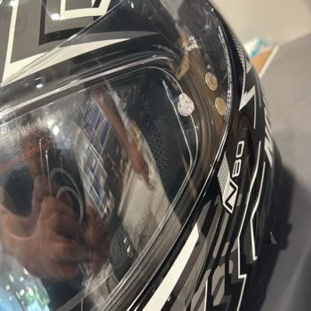 Motospartan Nolan Marka Kaskımın Vizöründeki Yıpranma, Hasar