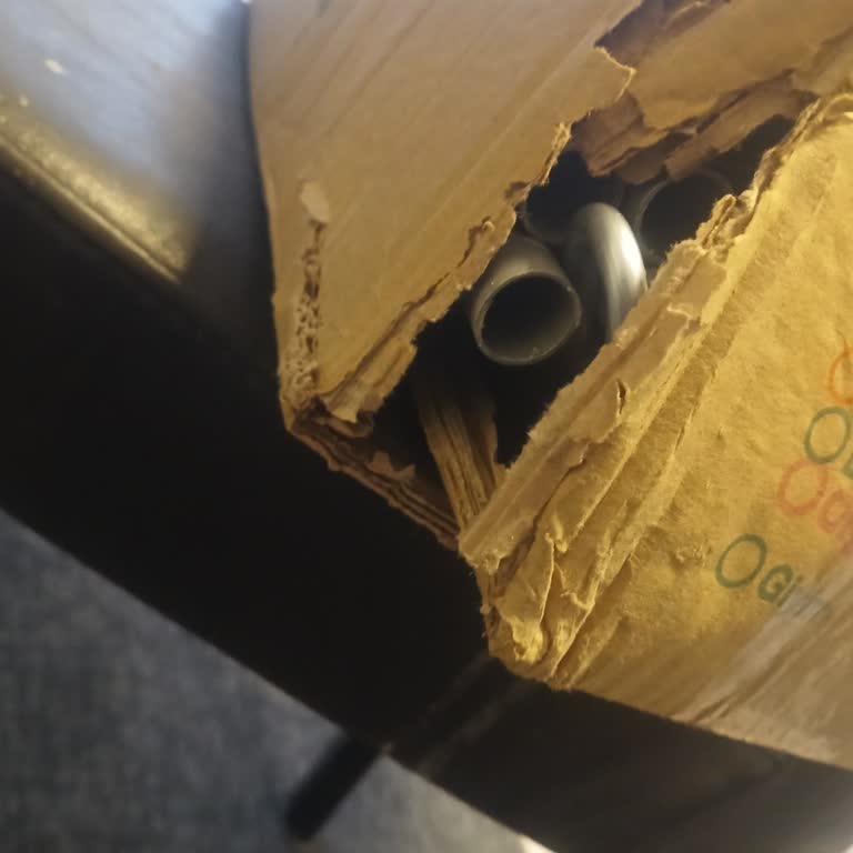 DHL Ecommerce Türkiye Kargomun Açık Gelmesi