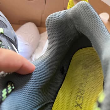 Adidas Terrex Ayakkabım Kısa Sürede Yıprandı, Değişim Reddedildi