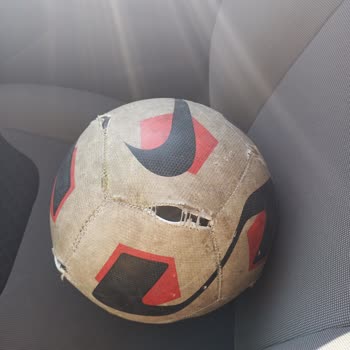 Nike Topun Kısa Sürede Yırtılması Ve Güven Kaybı