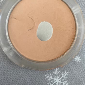 Pudra İçinden Yabancı Madde Çıkması Hayal Kırıklığı Yarattı