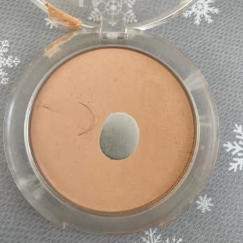 Pudra İçinden Yabancı Madde Çıkması Hayal Kırıklığı Yarattı