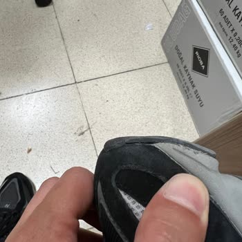 A101'den Alınan New Balance Ayakkabı 4 Ayda Deforme Oldu, Mağduriyetim Giderilmiyor
