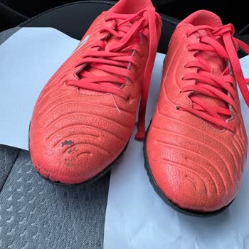 Kısa Sürede Yıpranan Ayakkabılar Ve Yetersiz Garanti Hizmeti