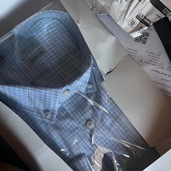 Boyner'den Aldığım Beymen Gömlek Özensiz Ve Hasarlı Paketle Gönderildi