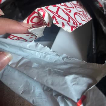 Boyner'den Aldığım Beymen Gömlek Özensiz Ve Hasarlı Paketle Gönderildi