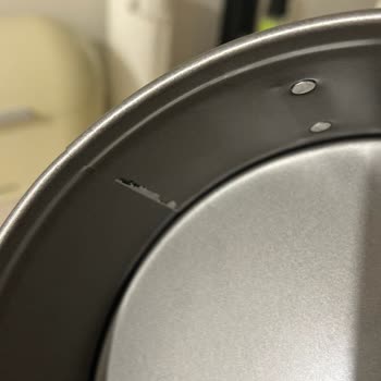 Kısa Sürede Soyulan Kek Kalıbı İçin Değişim Talebi