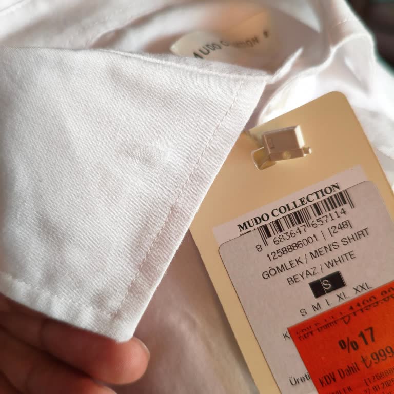 Ezilmiş Ve Yırtık Gömlek Gönderdiler Ambalaj Bile Yoktu