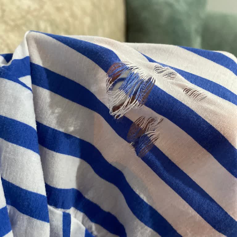 Yeni Alınan Gömlek İlk Kullanımda Yırtıldı, Kalite Kontrol Eksikliği