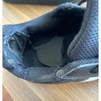 Aldığım Adidas Çocuk Ayakkabısı Kısa Sürede Bozuldu, Mağaza İade Veya Değişim Yapmadı