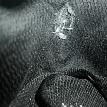 10 Günde Parçalanan Ayakkabı, FLO’dan Çözüm Yok!