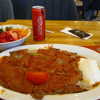 Bursa Kebap Evi Yediğim Yemekten Sonra Hastalandım, Mağduriyetim Giderilmedi Ve Hakarete Uğradım!