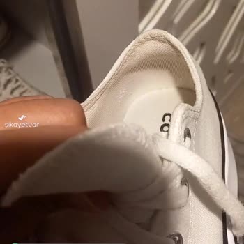 Converse İç Kenar Yanların Soyulması