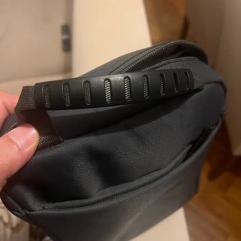 Çanta Astarı Kısa Sürede Söküldü, Müşteri Hizmetleri Dönüş Yapmadı