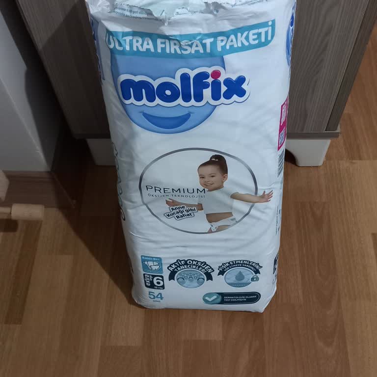 Molfix Premium 6 Numara Bezde Yoğun Plastik Kokusu Sorunu