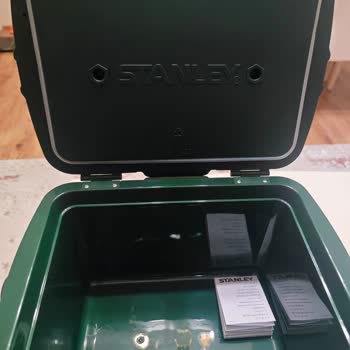 Stanley Ice Box Handle Broke Before I Even Used the Product