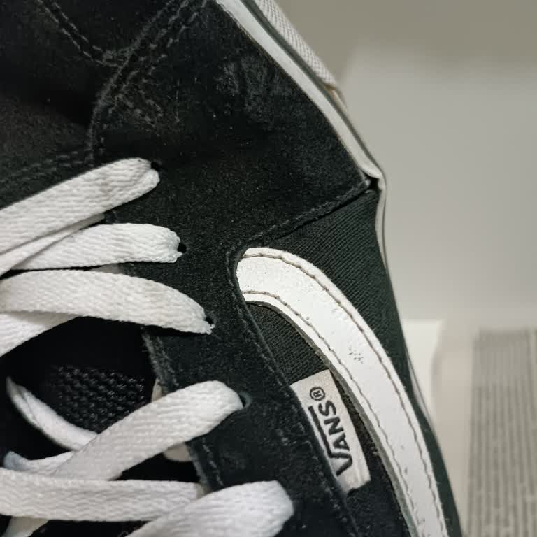 Aldığım Vans Ayakkabının Yanları Bir Haftada Açıldı, Hayal Kırıklığı Yaşıyorum