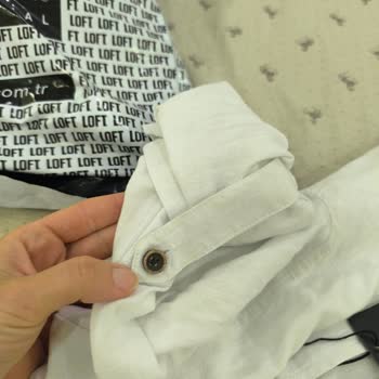 Siparişimde Kirli Ve Katlanmış Gömlek Gönderildi