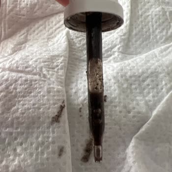 Valens İlaç Valens Demir Damlasında Paketler Arasında Renk ve Kıvam Farkı Endişesi