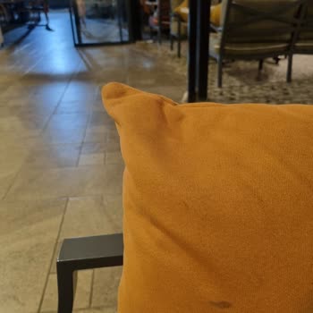 Çocuk Oyun Alanındaki Temizlik Sorunu Sağlığı Tehdit Ediyor