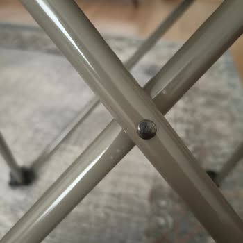 Campout Gala Sandalyelerde Boya Atması Ve Üretim Hatası Şikayeti