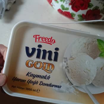 Dondurmanın İçindeki Kum Gibi Partiküller Yüzünden Yiyemedim