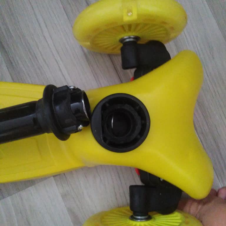 BİM'den Alınan Scooter Bir Haftada Kırıldı, Çözüm Bekliyorum