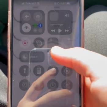 iPhone 15'te Isınma, Ekran Gölgesi Ve Pil Sağlığı Sorunu Çözülmüyor