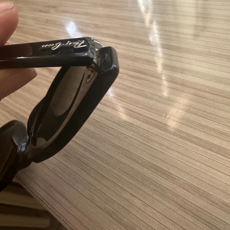 Rayban Gözlükte Sap Aşınması Ve Atasun Optik'in İlgisizliği