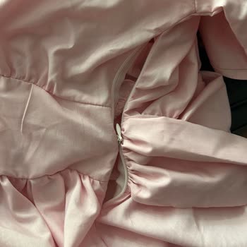 Kusurlu Ve Kullanılamaz Gömlek Gönderildi, Müşteri Memnuniyeti Yok