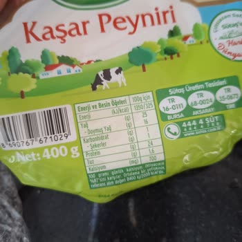 Son Kullanma Tarihi Geçmemiş Sütaş Kaşar Peynirinin Küflenmesi