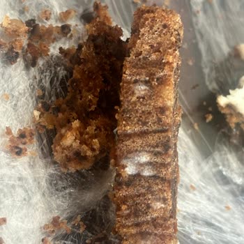 Bayat Ve Bozulmuş Kek Teslimatı Nedeniyle Hayal Kırıklığı