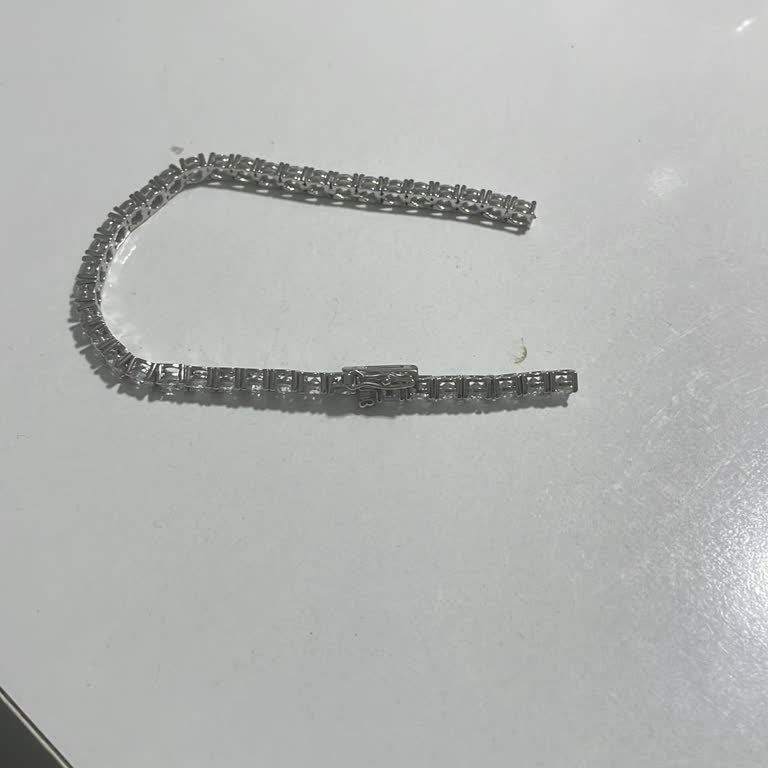 Aldığım Bileklik İki Saatte Koptu, Muhatap Bulamıyorum