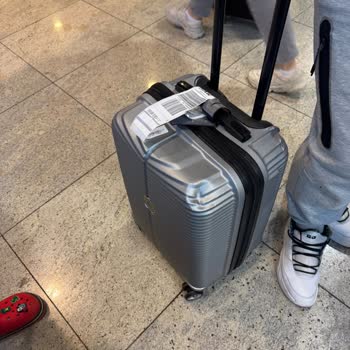 Bavullarımız Kırık Ve Ezilmiş Geldi, Hava Yolu Sorumluluk Almadı