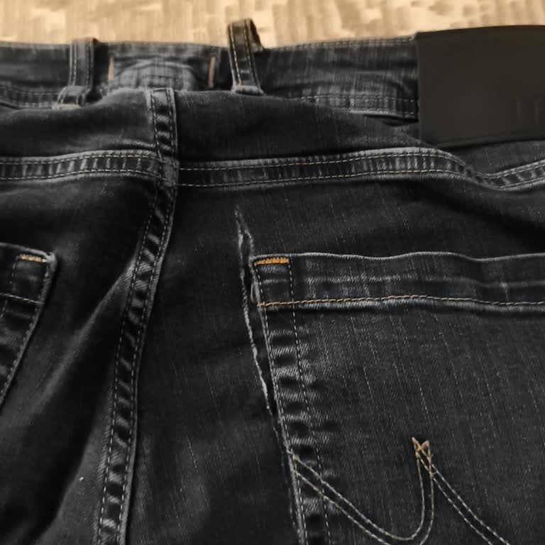 İlk Giyimde Yırtılan Pantolona Kullanıcı Hatası Denilerek İşlem Yapılmadı