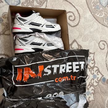 FLO Kampanyasında Eksik Ayakkabı Teslimatı Mağduriyeti