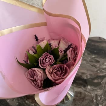 Solmuş Ve Özensiz Çiçekle Büyük Hayal Kırıklığı