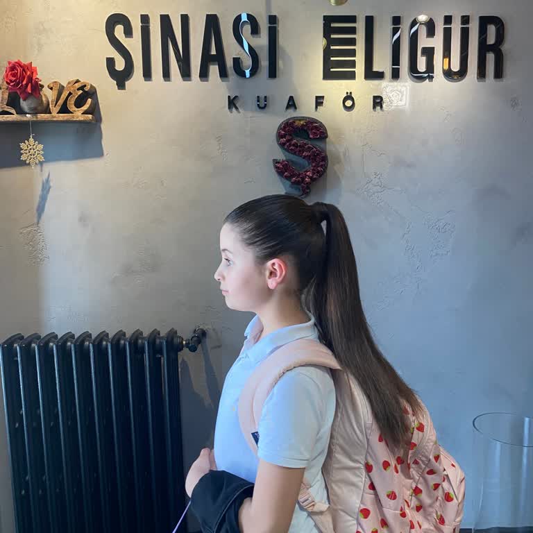 Şinasi Eligür Kuaför At Kuyruğuna 910 TL Aldı