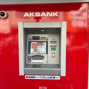 Kartımı Yutan Ve Hizmet Vermeyen ATM İle Yaşadığım Sorunlar