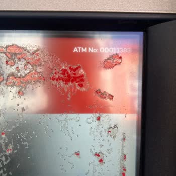 Kartımı Yutan Ve Hizmet Vermeyen ATM İle Yaşadığım Sorunlar