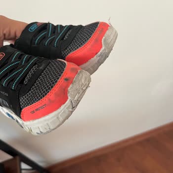 Kısa Sürede Parçalanan Ayakkabı Ve Yetersiz İnceleme Sonucu