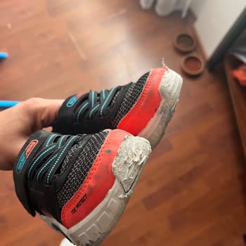 Kısa Sürede Parçalanan Ayakkabı Ve Yetersiz İnceleme Sonucu